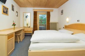 Hotel Gasthof Borest & Residence Riposo - 房間