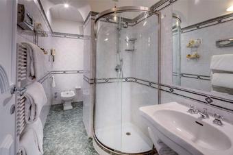 Hotel Roma - Ванная комната