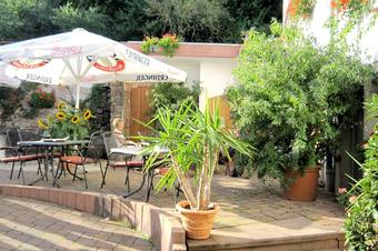 Landgasthof und Pension Zur schönen Aussicht - пивная с садом