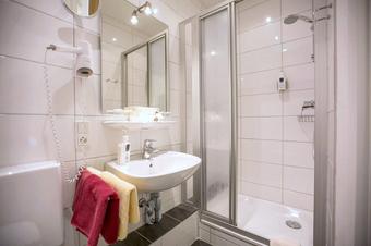 Hotel Graf Waldersee - Bathroom