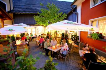 Hotel Landgasthof Schwanen - Bar con tavolini all' aperto