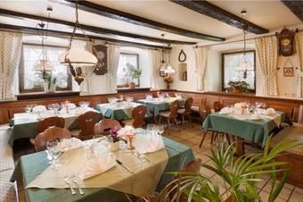 Landgasthaus-Hotel Maien - レストラン