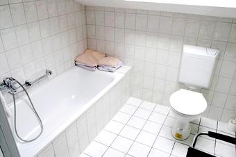 Hotel & Gasthof Zum Stillen Winkel - Bathroom