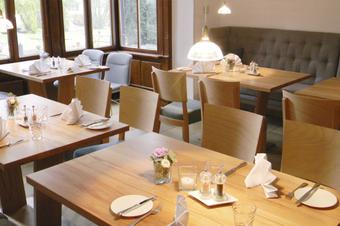 Hotel Landgut Burg - Sala para pequeno-almoço