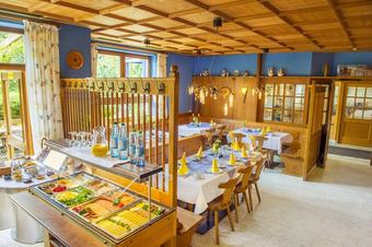 Landgasthof Schwarz - Breakfast room