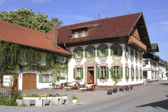 Gasthof Zum Hirsch -329 Jahre Tradition- - Vista externa