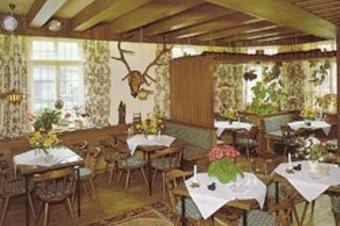 Gasthof Zum Hirsch -329 Jahre Tradition- - Restaurante