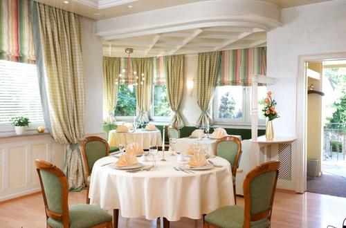 slika: Restaurant im Schloss