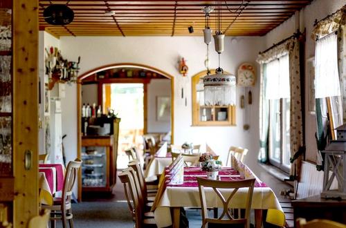 Bild: Restaurant Kolmenhof an der Donauquelle