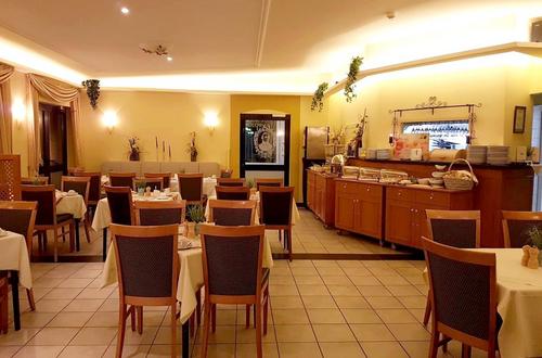 Image: Hotel Restaurant