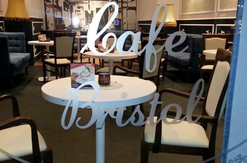 Image: Cafe im Bristol